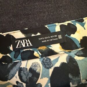 Zara Blue and Black Floral Skirt